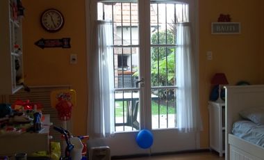 ESPECTACULAR CHALET CON COCHERA