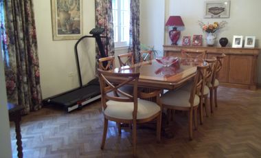 ESPECTACULAR CHALET CON COCHERA