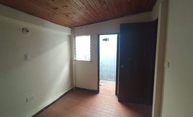 casa en arriendo en villa del lago. Cod A117690