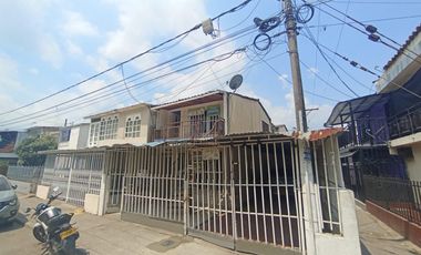 casa en arriendo en villa del lago. Cod A117690