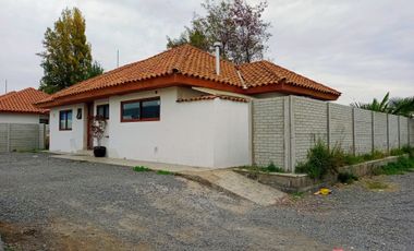 Casa 4D 3B con piscina en Romeral