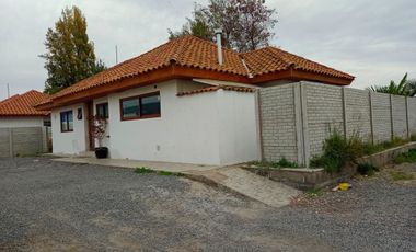 Casa 4D 3B con piscina en Romeral