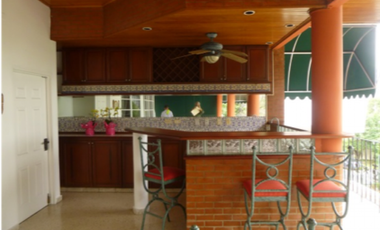 Casa en Los Angeles / 5 Res # 1207 cvd