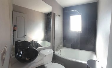 Casa remodelada con 3 departamentos interiores, Machalí