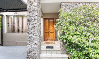 Casa en venta, calle Alberto Risopatron, Pedro de Valdivia Norte.