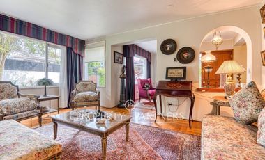 Casa en venta, calle Alberto Risopatron, Pedro de Valdivia Norte.