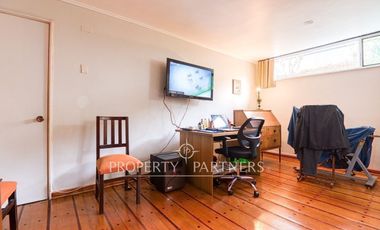 Casa en venta, calle Alberto Risopatron, Pedro de Valdivia Norte.