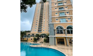 Se Vende Elegante Apartamento en PH El Alcazar