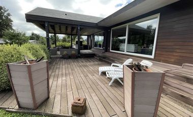 Casa en venta de 4 dorm. en Puyehue