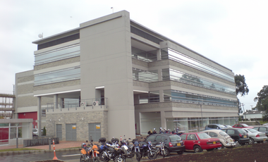 edificio en arriendo en siberia. Cod A700458