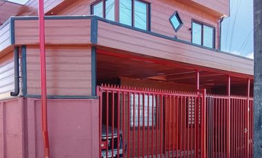 Casa en venta, 4 dorm.1 baño en Coronel