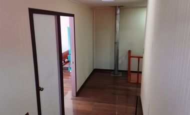 Casa en venta, 4 dorm.1 baño en Coronel
