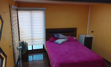 Casa en venta, 4 dorm.1 baño en Coronel