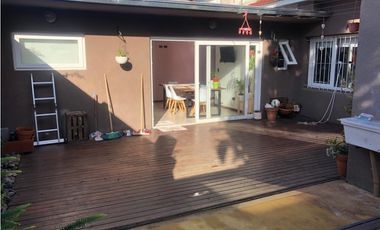 Chalet 4 ambientes. Excelente estado. Zona Villa Primera