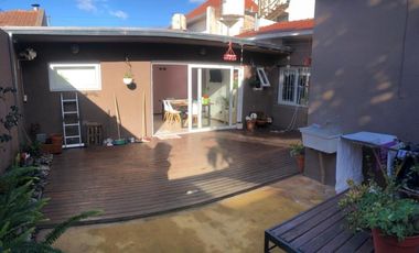 Chalet 4 ambientes. Excelente estado. Zona Villa Primera