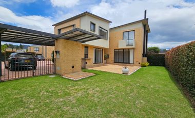 casa en arriendo en cajica. Cod A6031