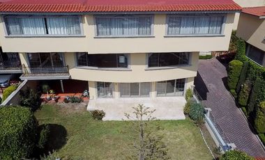 Casa en Interlomas – 4 recámaras con vestidor y baño