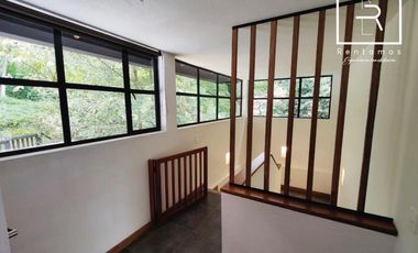 casa en venta en loma de las brujas. Cod V10824