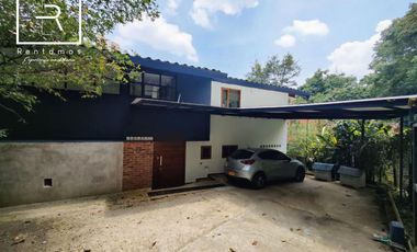 casa en venta en loma de las brujas. Cod V10824