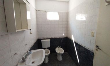 Ph interno 2 amb en 2 plantas cocina comedor baño dormitorio escritorio patio y lavadero