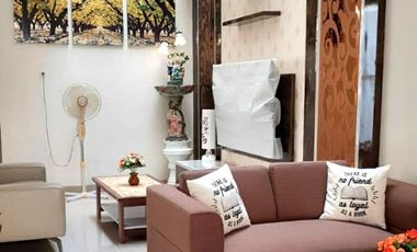 Rumah Mewah Bonus Furniture dekat Jalan Taman Siswa