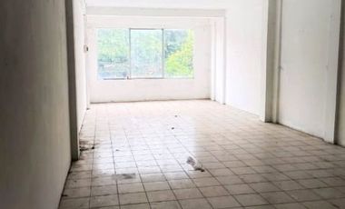 Disewakan Ruko 3 Lantai Lokasi Strategis
