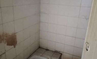 Disewakan Ruko 3 Lantai Lokasi Strategis