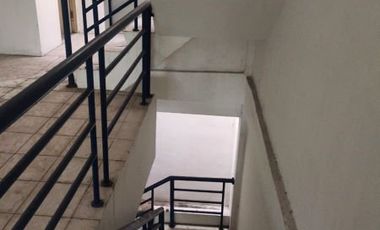 Disewakan Ruko 3 Lantai Lokasi Strategis