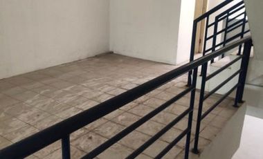 Disewakan Ruko 3 Lantai Lokasi Strategis