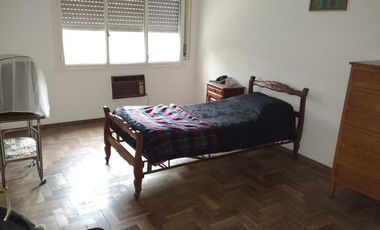 Excelente PH al frente,3 ambientes con patio.Apto crédito.