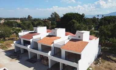 Casa 2 plantas en condominio frente a Lago Chapala. Cerca de Ajijic