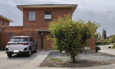 Se vende casa en Valle Araucarias ( Modelo Quillay)