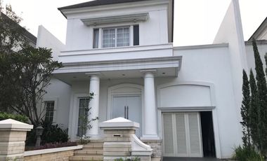 Rumah mewah De Park De Maja BSD, ada Swimming Pool
