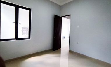 RUMAH CANTIK DEKAT RINGIN PURWOMARTANI, HARGA NEGO