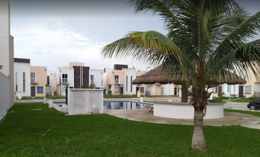 Casa en Fracc. Vista Real 1, Cancún, Quintana Roo. **Remate Bancario**.