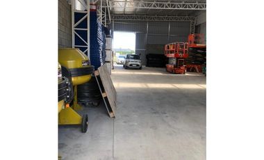 GALPÓN A ESTRENAR SOBRE PANAMERICANA
