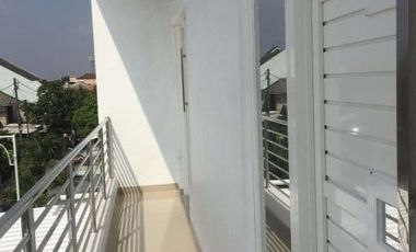 RUMAH DELTA SARI WARU DKT RUNGKUT