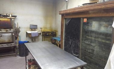 Panadería y confitería. Ituzaingo centro lado norte. Tamaño 7x20