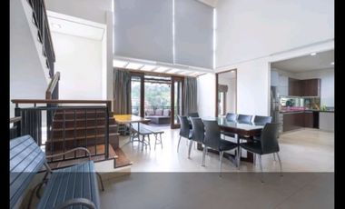 Rumah Villa Mewah Nyaman di Dago