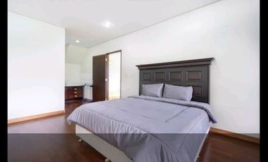 Rumah Villa Mewah Nyaman di Dago