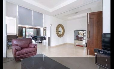Rumah Villa Mewah Nyaman di Dago