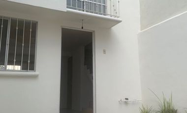 CASA EN VENTAEN EL VERGEL