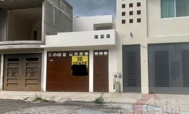 CASA EN VENTAEN EL VERGEL