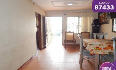casa en venta en las moras. Cod V87433