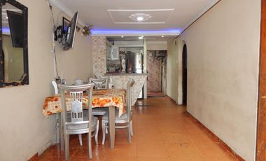 casa en venta en las moras. Cod V87433