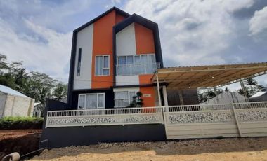Hot Promo This Month's Cheap 2-Story Fasum House Complete with Wadung Pakisaji