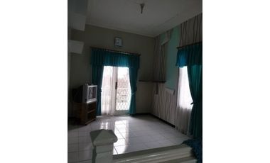 Di jual sangat murah villa dengan kolam renang di Cipanas