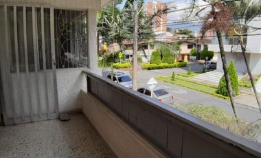casa en arriendo en estadio. Cod A3440