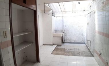 casa en arriendo en estadio. Cod A3440