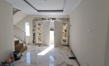 RUMAH SEMI VILLA HANYA 1,6M DENGAN 2LT DEKAT KAMPUS UNUD BALI